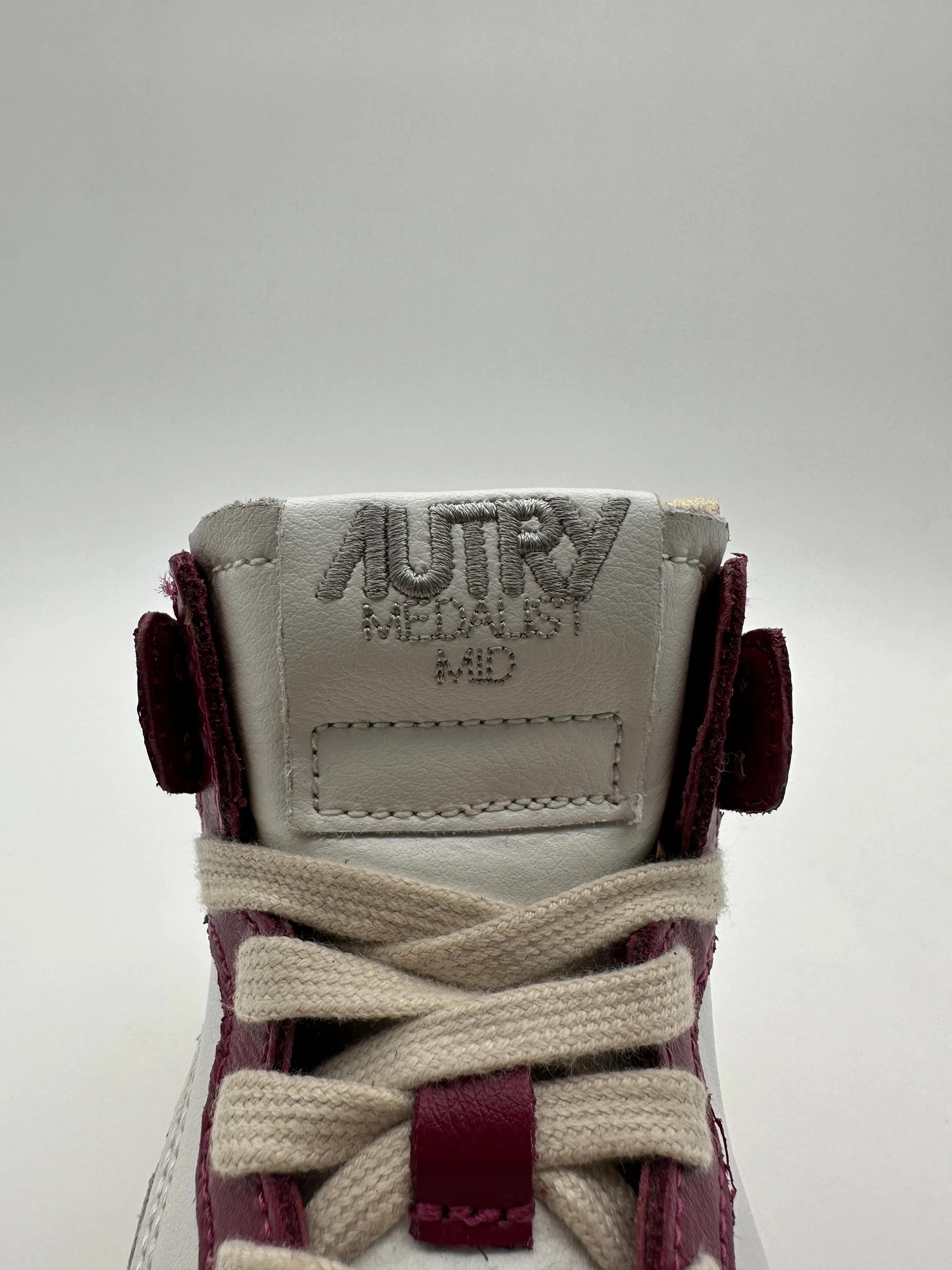 Autry Mid Sneakers