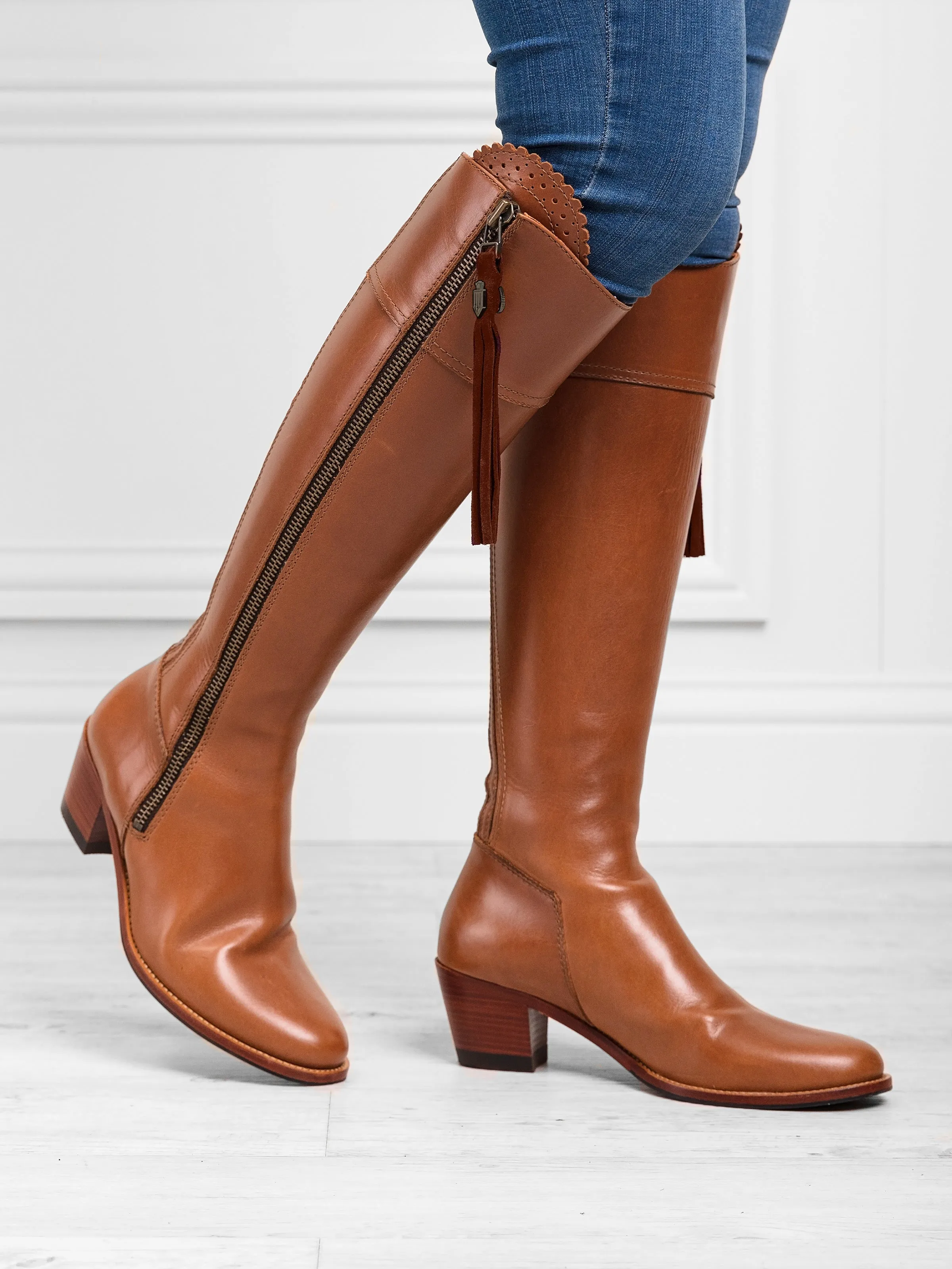 Heeled Regina (Narrow Fit) - Tan Leather